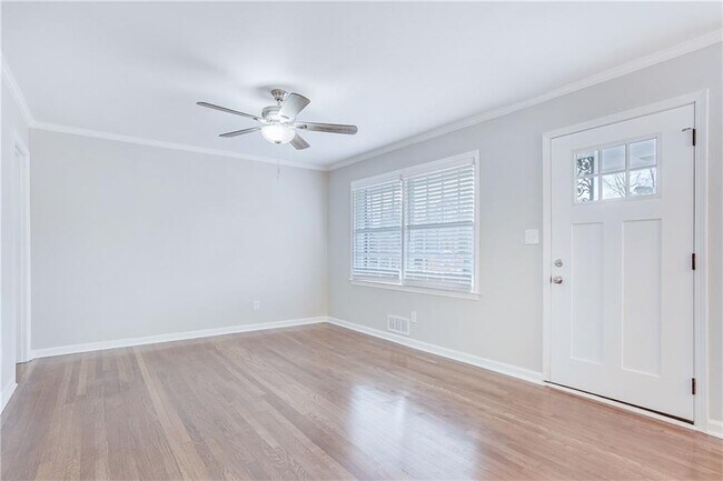 Building Photo - 3078 Rebecca Dr SW