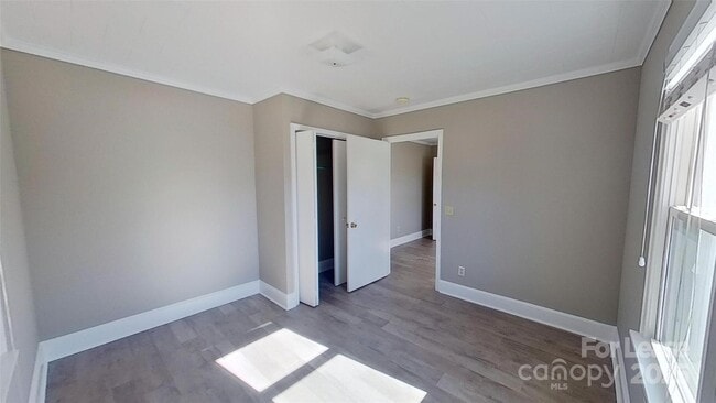 Building Photo - 3740 Pleasant Plains Rd