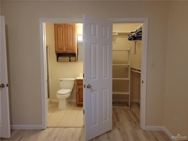 Building Photo - 180 Chippewa Cir