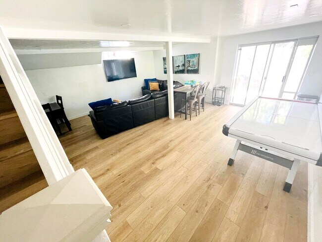 Building Photo - Gorgeous Furnished Canyon Home near beach/pier and downtown in Coastal San Clemente