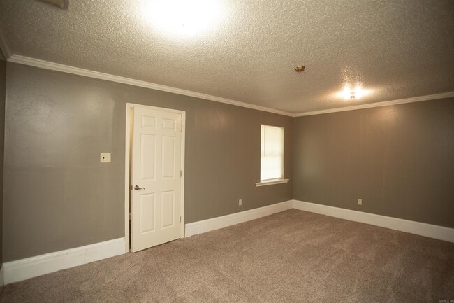 Building Photo - 36 Melinda Dr