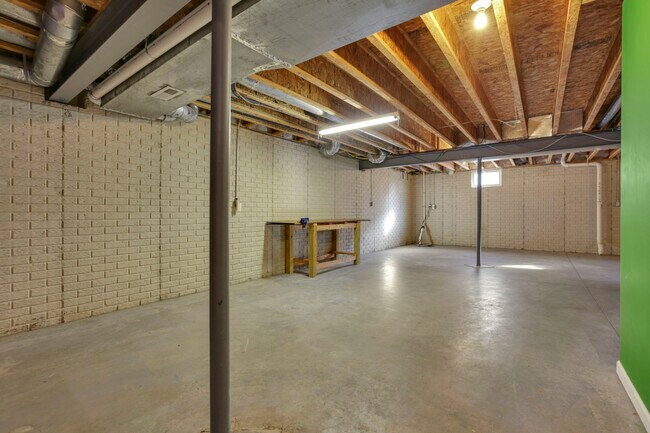 Building Photo - 8006 Caraway Ave