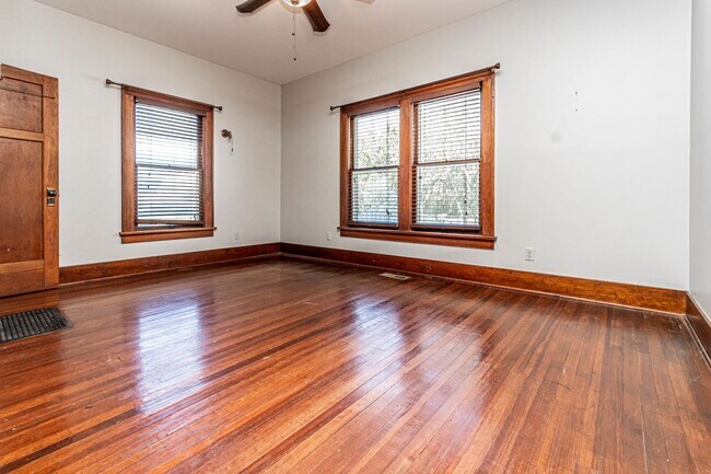 Building Photo - Please View 3D Virtual Walk-Through Before...