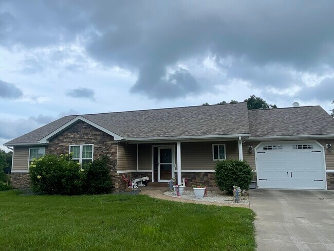 Building Photo - 62 County Rd 600A