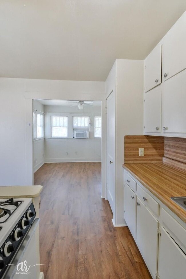 Building Photo - 1329 South 11th St. Unit B