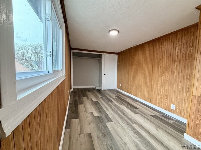 Building Photo - 35 Dorris Ave