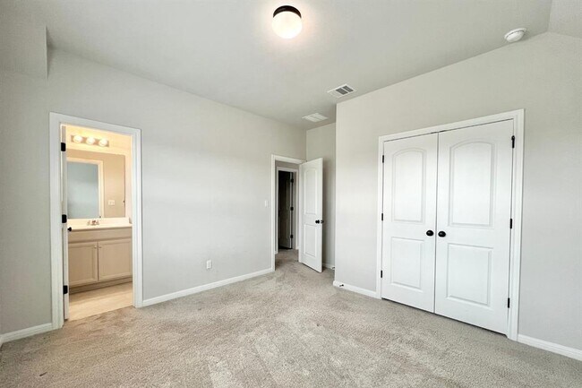 Building Photo - 2017 Cartway Ct