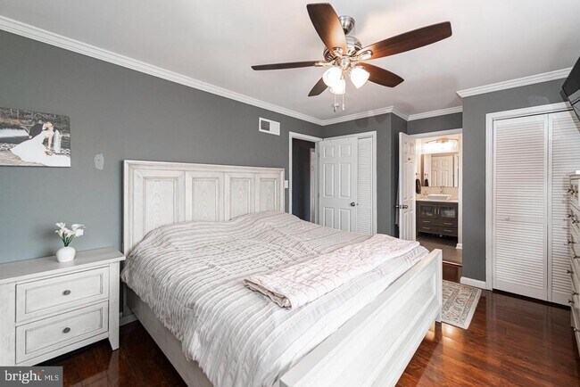 Building Photo - 10 Terry Ct