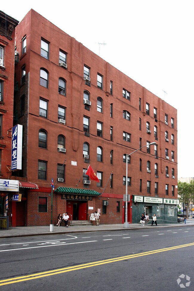 Building Photo - 123 E Broadway