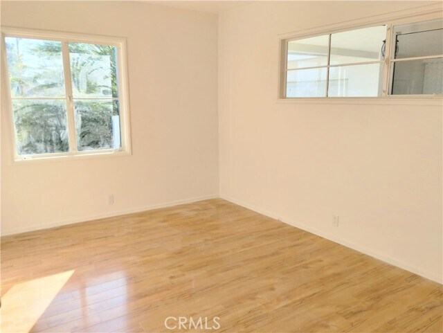 Building Photo - 374 Grand