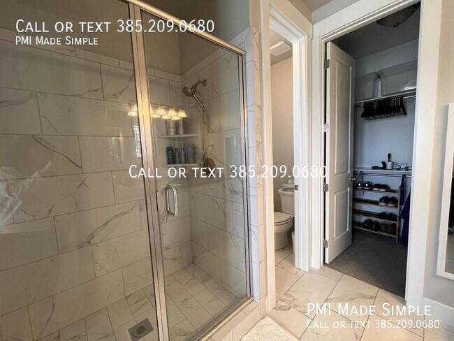 Building Photo - 3193 N Meadow View Dr