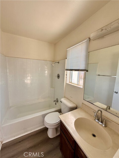 Building Photo - 731 Upton Dr