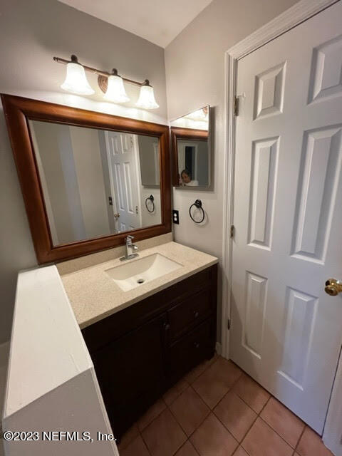 Building Photo - 10538 Lantana Lakes Dr N