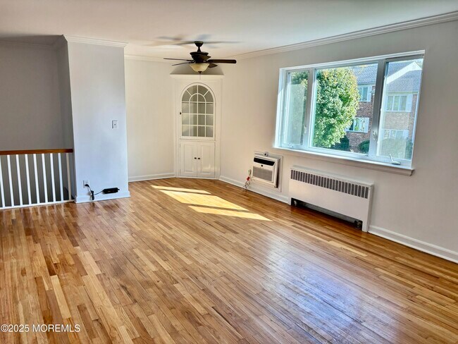 Building Photo - 283 Spring St