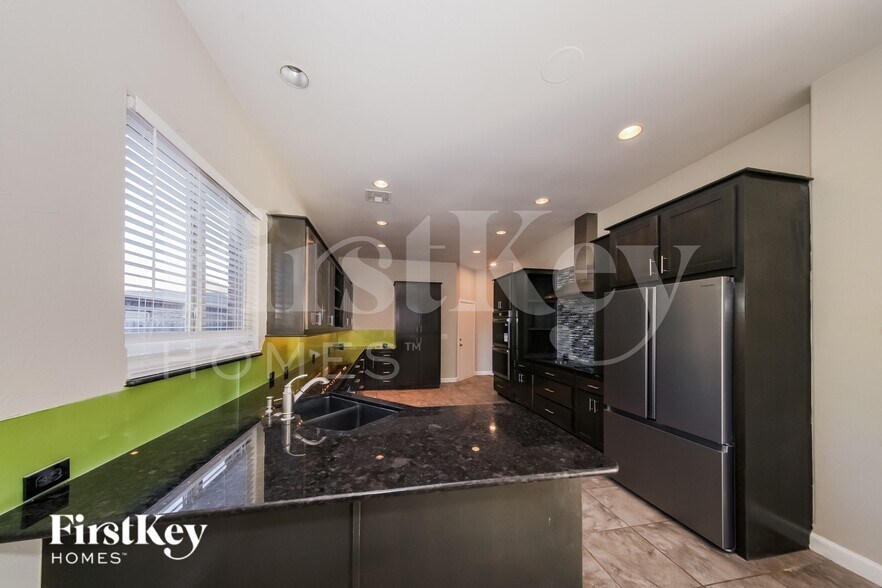 Building Photo - 17313 Ridgewood Dr