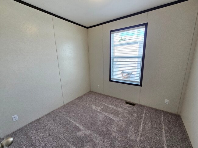 Building Photo - 197 Birch