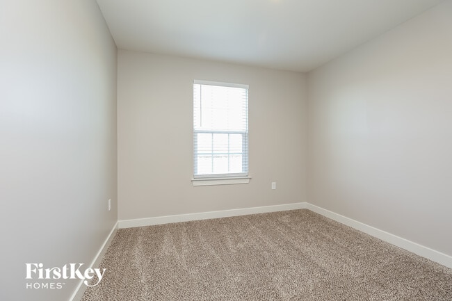 Building Photo - 2932 Leatherwood Dr