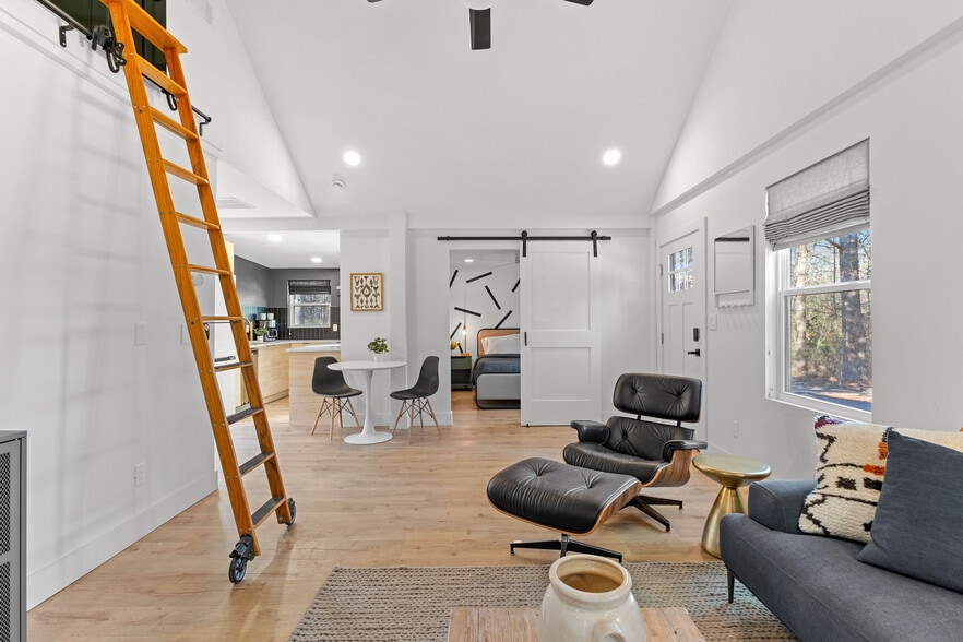 Building Photo - 1675 Highway 92 S