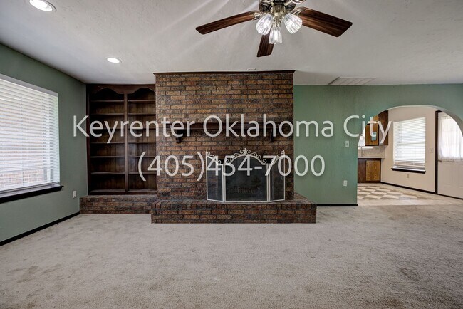 Building Photo - 10912 N Blackwelder Ave