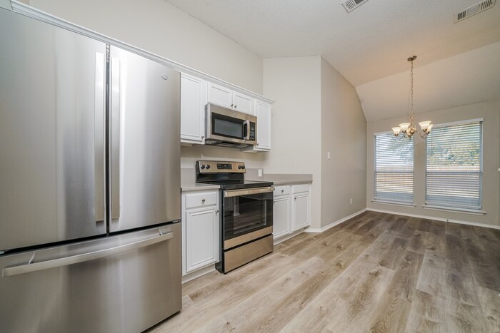 Building Photo - 1724 Green Terrace Dr