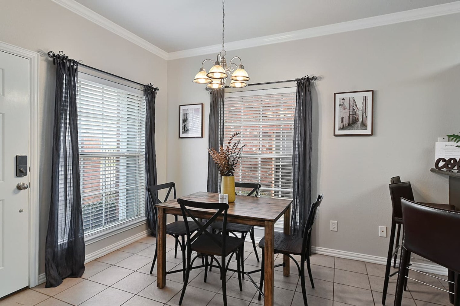 Building Photo - 1001 Krenek Tap Rd