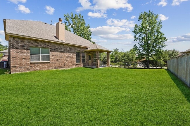 Building Photo - 115 Black Swan Pl