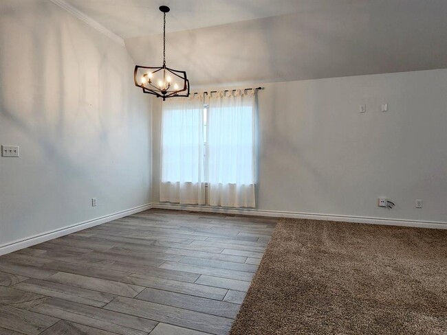 Building Photo - 2400 Frisco Way