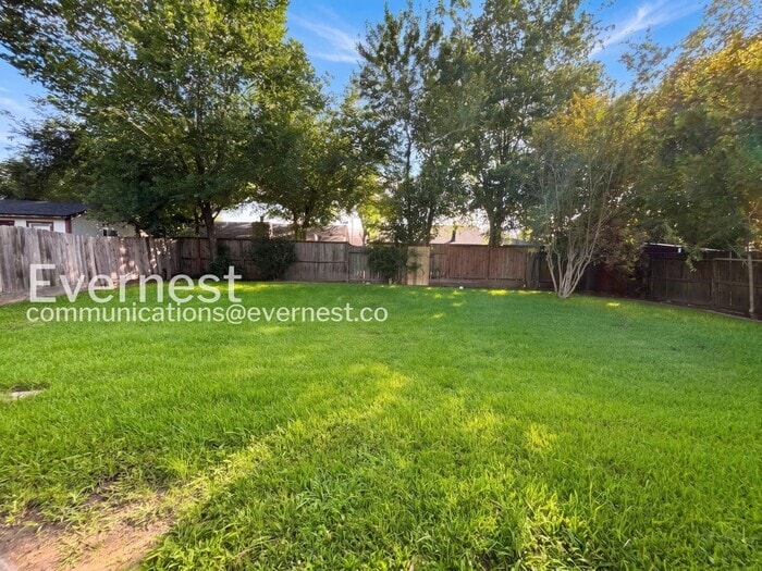Building Photo - 6406 Summer Ridge Dr