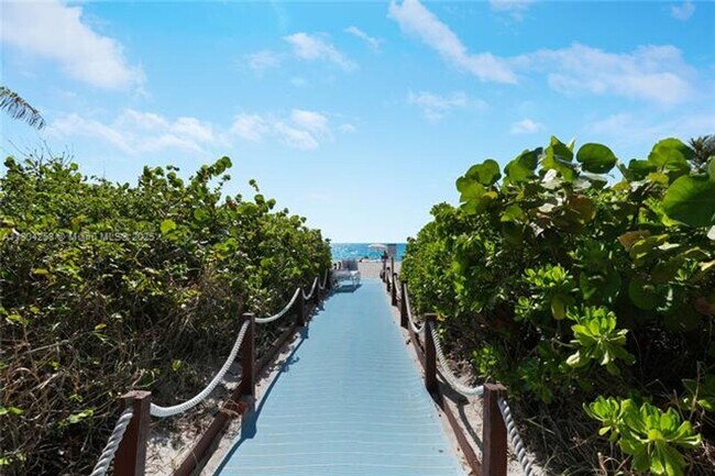 Building Photo - 2080 S Ocean Dr