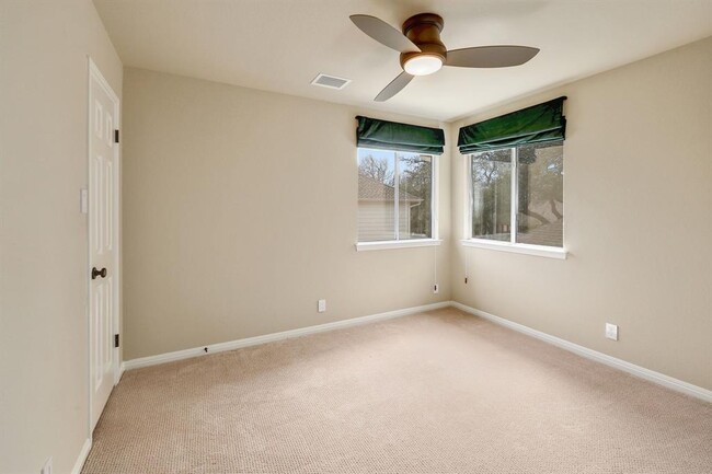 Building Photo - 8216 Fern Bluff Ave