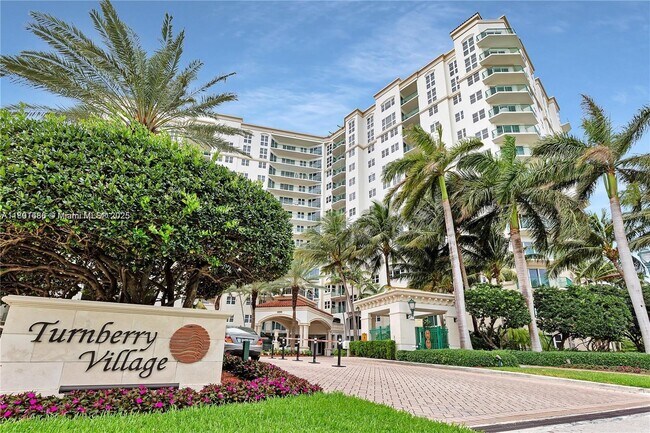 Primary Photo - 20000 E Country Club Dr