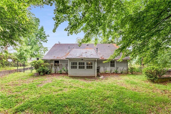 Building Photo - 2312 Gravel Springs Rd