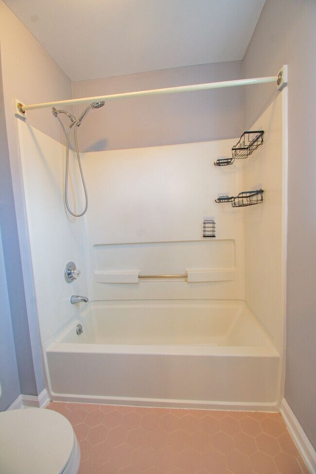 Building Photo - Available Soon! 3 Bedroom 2.5 Bathroom with Large Backyard and 2 Car Garage!