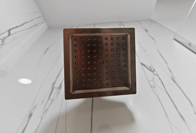 Building Photo - 21 E 15th St