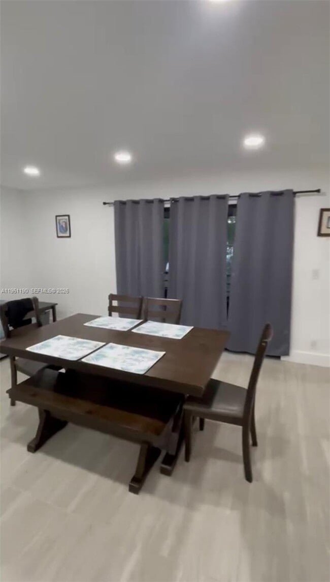 Building Photo - 3199 Coral Hills Dr