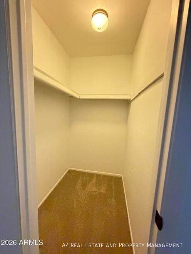 Building Photo - 2901 W Sierra St