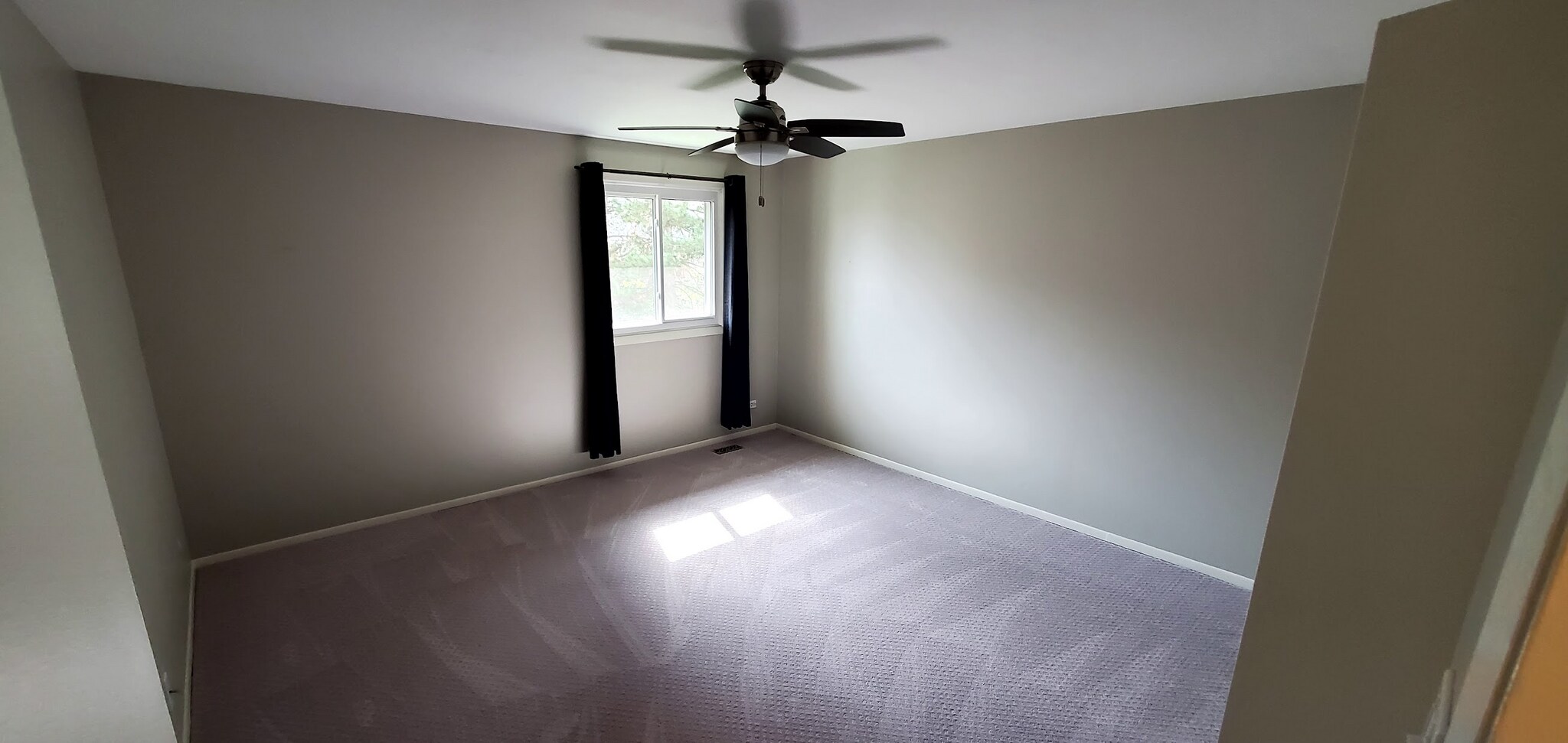 Building Photo - 1576 Dundee Dr