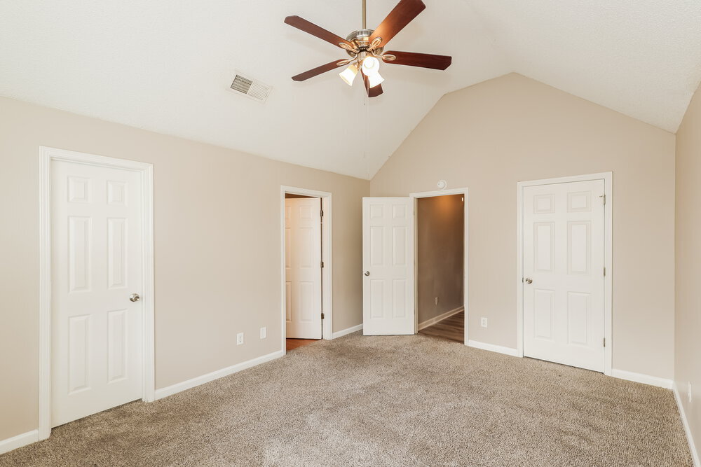 Building Photo - 248 Kings Cove