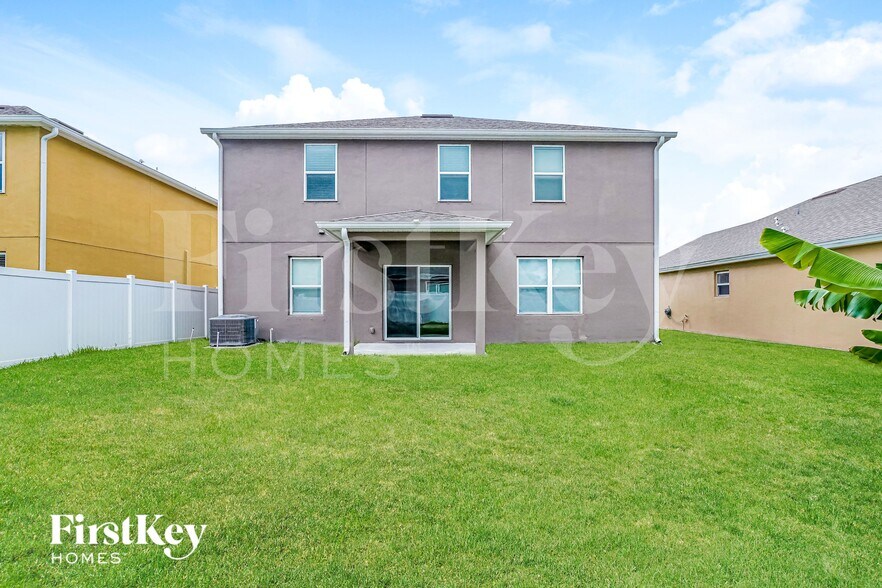 Building Photo - 924 Ambergate St