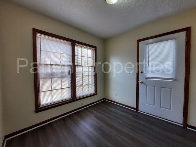 Building Photo - 1601 Willowby St