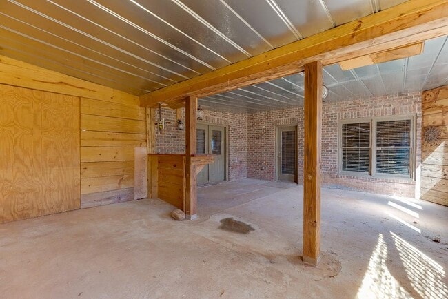 Building Photo - 940 Chateau Forest Rd