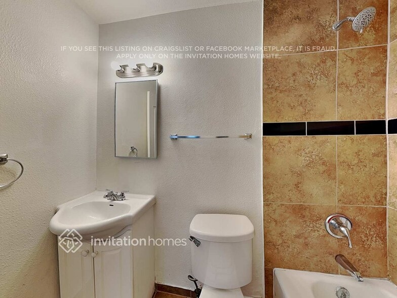 Building Photo - 3221 E Captain Dreyfus Ave