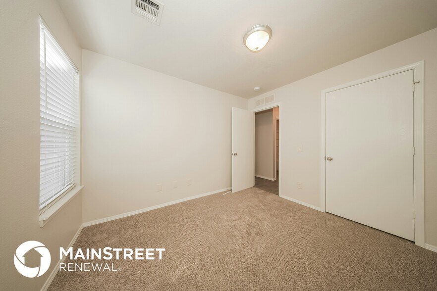 Building Photo - 9117 Checkerbloom Dr