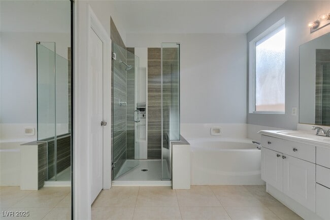 Building Photo - 7000 Point Cabrillo Ct