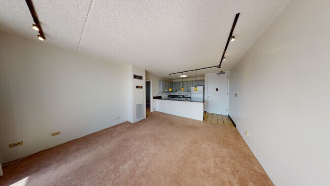 Building Photo - Waikiki, Pet Friendly. Central AC