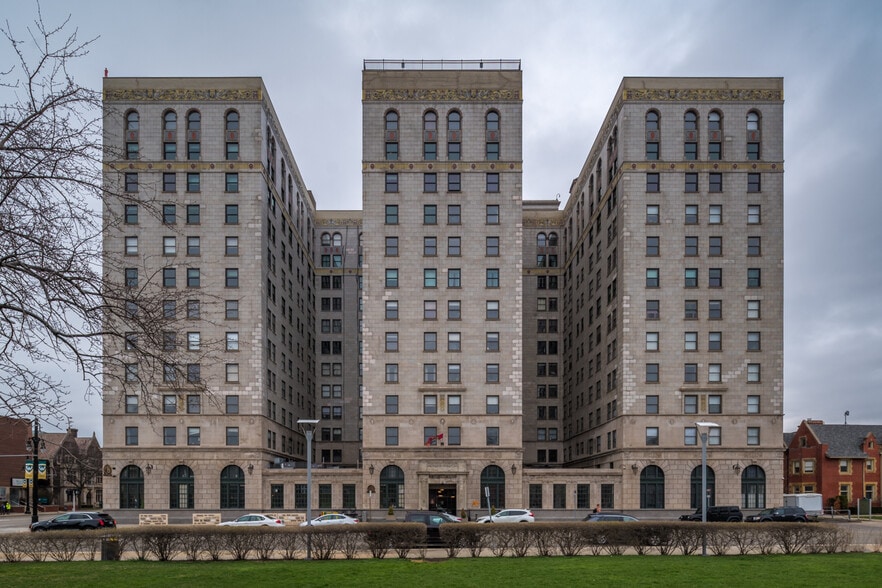 Building Photo - 15 E Kirby St