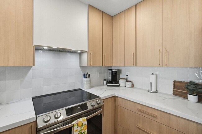 Building Photo - First-Floor 2-Bedroom Condo | The Racquet Club – Scottsdale