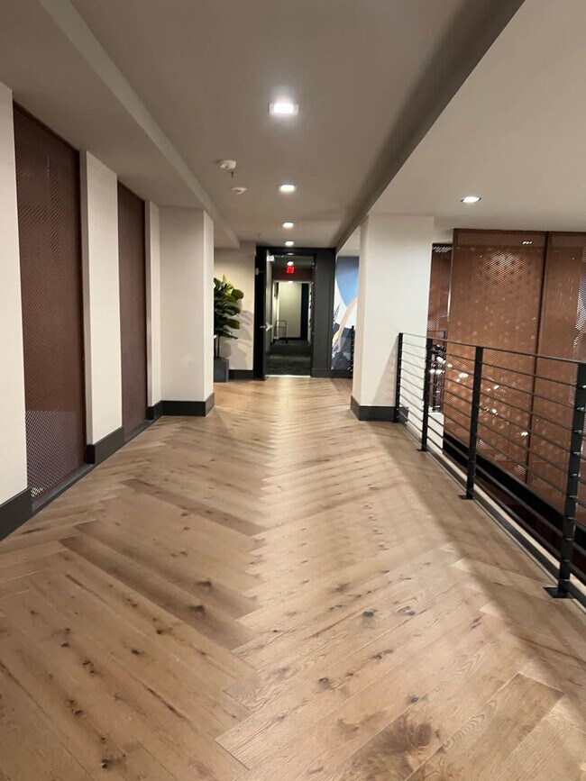 Building Photo - 9127 Research Blvd