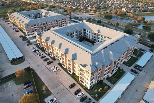 Building Photo - 7204 Town Center Blvd Blvd