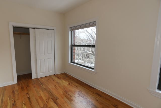 Building Photo - 836 W Waveland